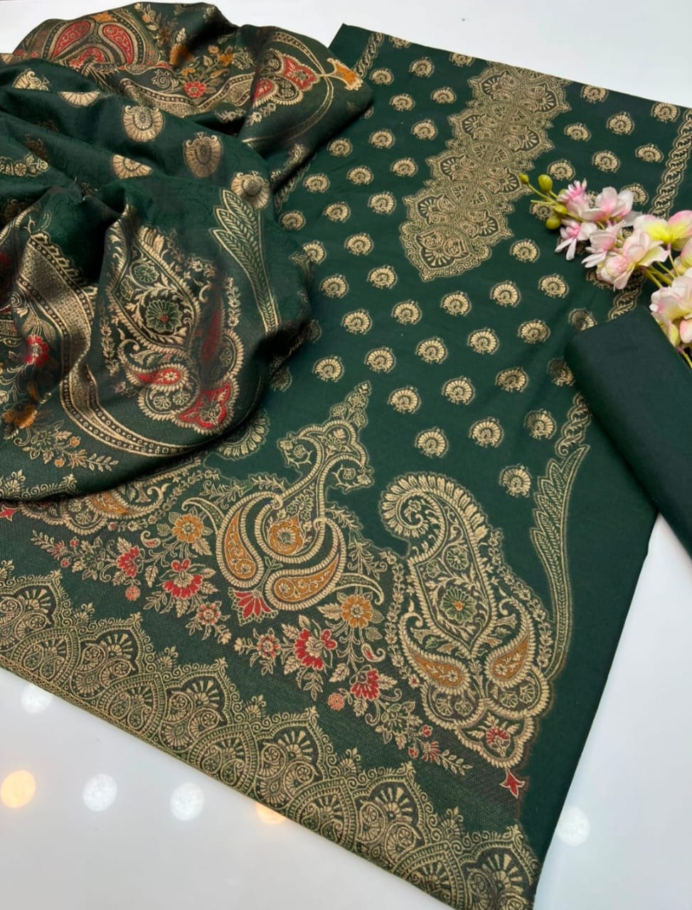 New Eid Collection 5 Piece Khaddi Lawn Jacquard Borshia Suit – Shirt, Jacquard Dupatta, Plain Trouser & Separate Sleeves